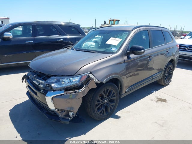 Mitsubishi Outlander Le 2018 JA4AZ3A30JZ064146 Image 2
