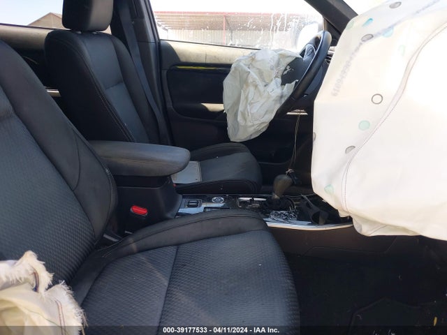 Mitsubishi Outlander Le 2018 JA4AZ3A30JZ064146 Image 5