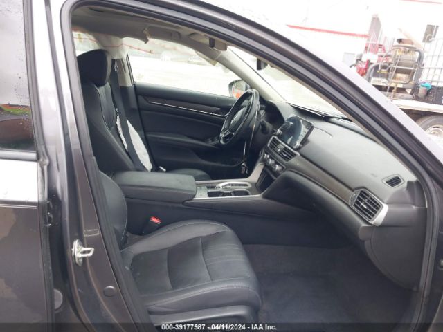1HGCV2F9XKA027186 Honda Accord Touring 2.0t