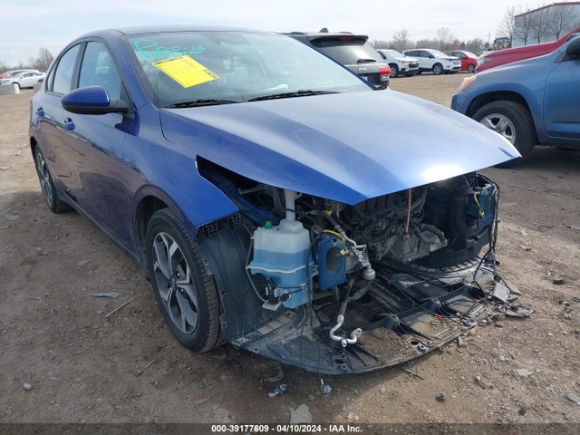 2019 3KPF24AD1KE125810 main image