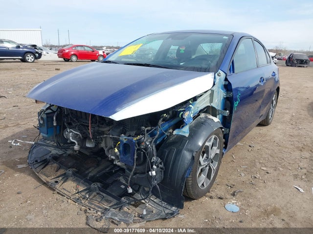 KIA Forte Lxs 2019 3KPF24AD1KE125810 Image 2