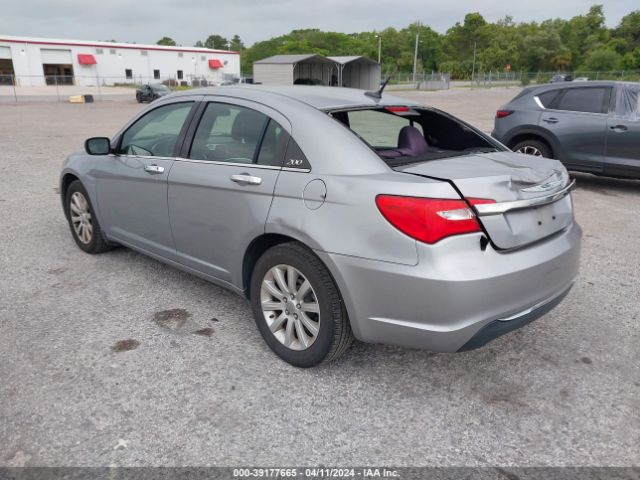 1C3CCBBB8EN117984 Chrysler 200 Touring