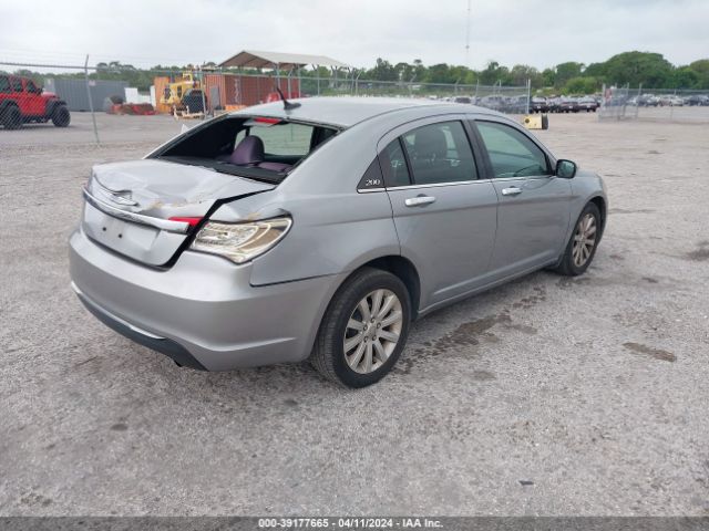 1C3CCBBB8EN117984 Chrysler 200 Touring