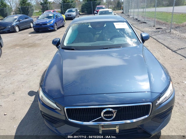 7JR102FK1KG003834 Volvo S60 T5 Momentum
