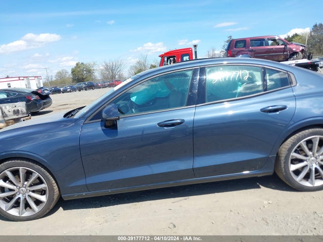 7JR102FK1KG003834 Volvo S60 T5 Momentum