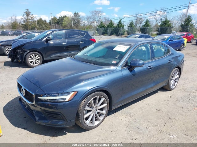 7JR102FK1KG003834 Volvo S60 T5 Momentum