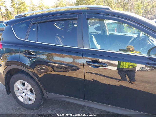 Toyota RAV4 LE 2015 2T3BFREV0FW387184 Image 13
