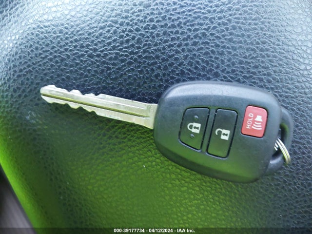 Toyota Rav4 Xle 2015 2T3WFREVXFW226455 Image 11