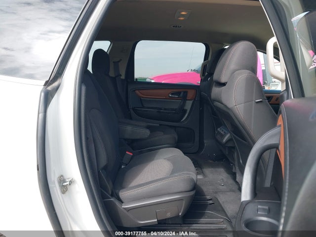 Chevrolet Traverse 1lt 2015 1GNKRGKD4FJ116500 Image 8
