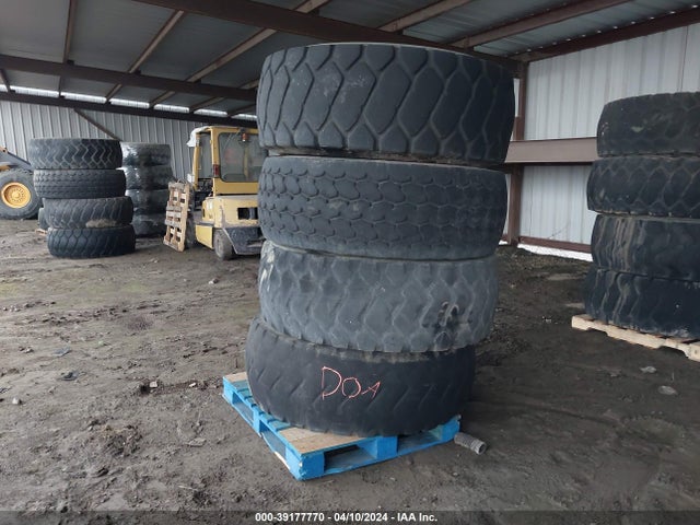 Aukcja sprzedaży 2019 20.5r25 Tires, vin: 99999999999999999, numer aukcji: 39177770