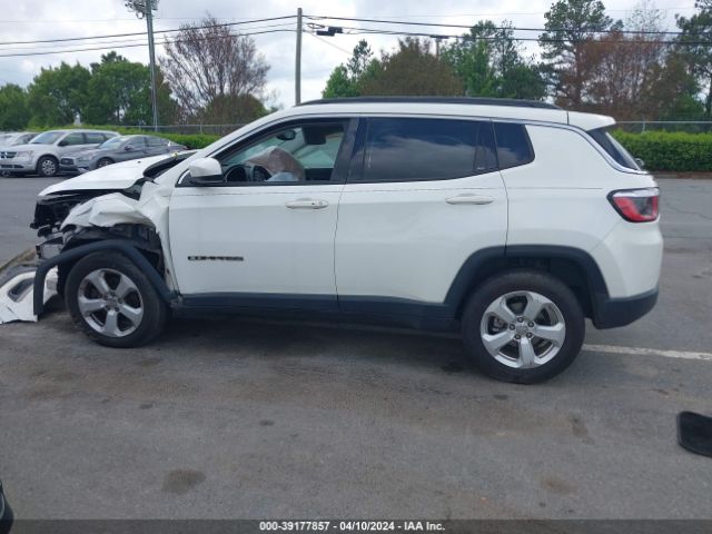 3C4NJCBB0HT632661 Jeep New Compass Latitude Fwd