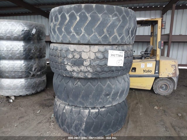 Aukcja sprzedaży 2019 20.5r25 Tires, vin: 99999999999999999, numer aukcji: 39177894