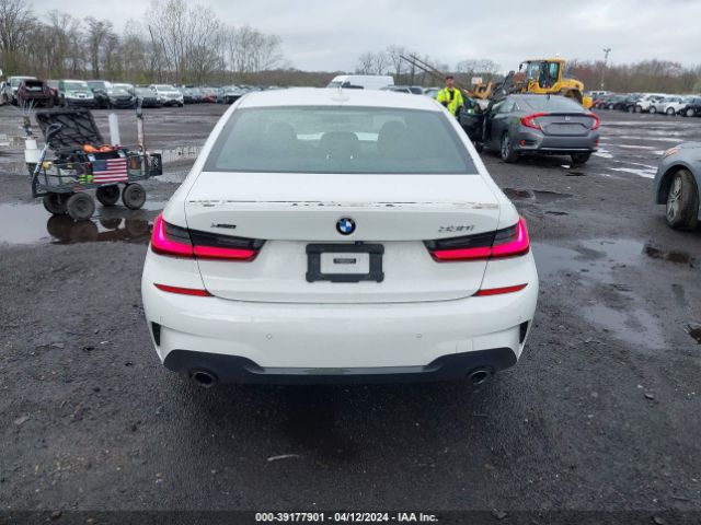3MW5R7J08M8B90626 BMW 330i Xdrive