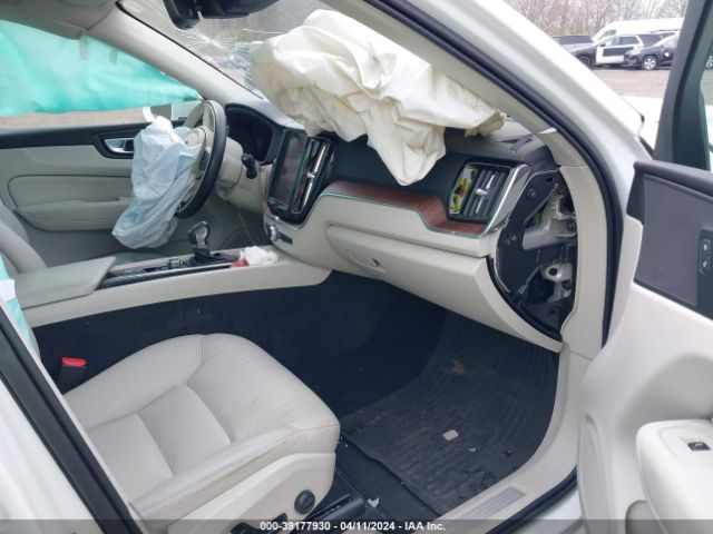 YV4102RK4M1836332 Volvo Xc60 T5 Momentum