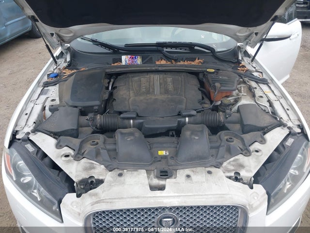 2012 JAGUAR XF SAJWA0FB2CLS37674 Photo 9