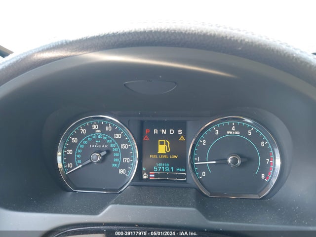 2012 JAGUAR XF SAJWA0FB2CLS37674 Photo 6