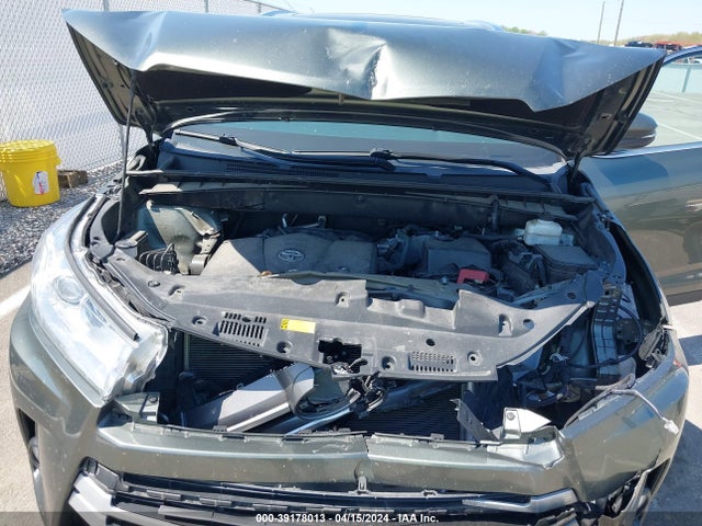 Toyota Highlander Xle 2019 5TDJZRFHXKS984205 Image 10