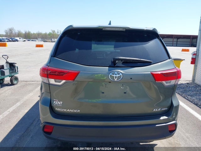Toyota Highlander Xle 2019 5TDJZRFHXKS984205 Image 17