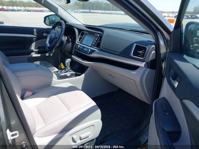 Toyota Highlander Xle 2019 5TDJZRFHXKS984205 Image 5