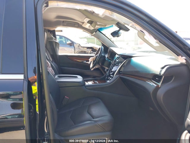 1GYS3AKJ4JR272358 Cadillac Escalade Standard