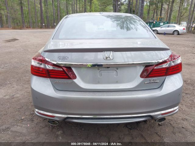 1HGCR3F9XHA026350 Honda Accord Touring V6