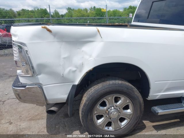 3C6UR5FL8JG326820 RAM 2500 Laramie  4x4 6'4 Box
