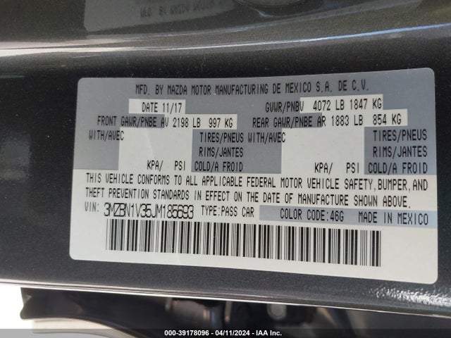 3MZBN1V35JM185693 Mazda Mazda3 Touring