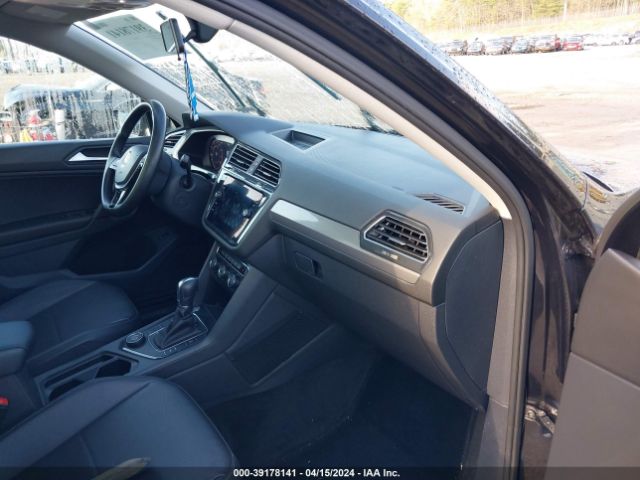 3VV2B7AX9KM008011 Volkswagen Tiguan 2.0t Se/2.0t Sel/2.0t Sel R-line/2.0t Sel R-line Black