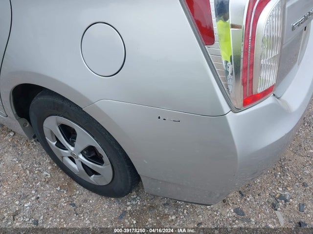 Toyota Prius Three 2014 JTDKN3DU3E1748400 Image 14