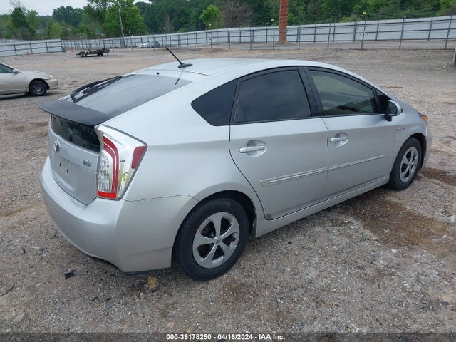 Toyota Prius Three 2014 JTDKN3DU3E1748400 Image 4
