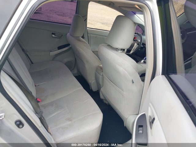 Toyota Prius Three 2014 JTDKN3DU3E1748400 Image 8
