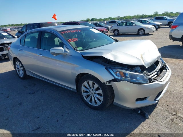 2014 1HGCR2F73EA303277 main image