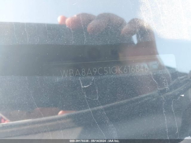 WBA8A9C51GK616846 BMW 320i