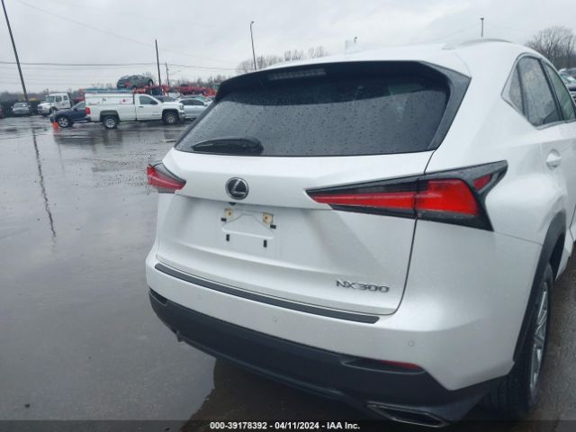 JTJDARDZ8L5006175 Lexus NX 300