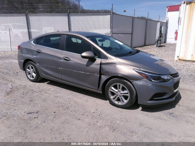 Chevrolet Cruze Lt Auto 2018 1G1BE5SM6J7174292 головне зображення