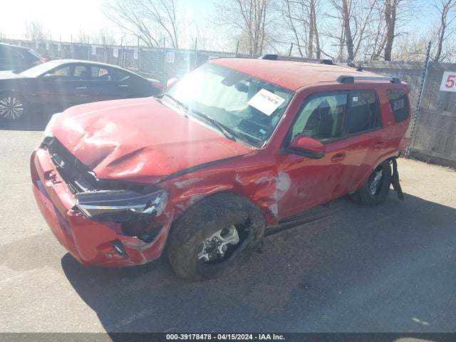 Toyota 4RUNNER SR5 2023 JTEMU5JR5P6198013 Image 2
