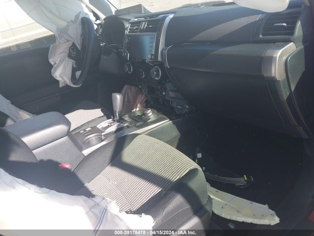 Toyota 4RUNNER SR5 2023 JTEMU5JR5P6198013 Image 5