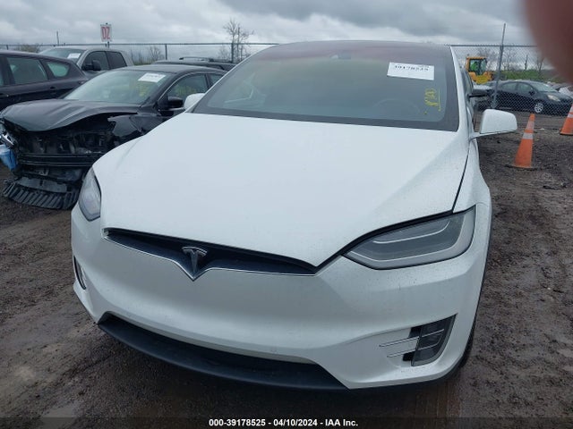 Tesla Model X 60d/70d/75d/90d 2016 5YJXCAE24GF017949 Image 12