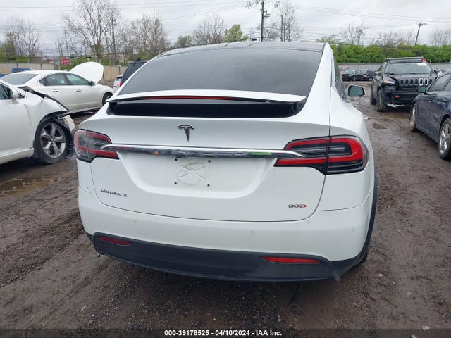 Tesla Model X 60d/70d/75d/90d 2016 5YJXCAE24GF017949 Image 16