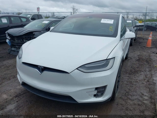Tesla Model X 60d/70d/75d/90d 2016 5YJXCAE24GF017949 Image 6