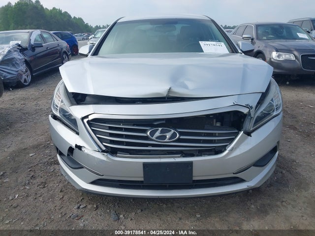 Hyundai SONATA SE 2016 5NPE24AF4GH307257 Image 12