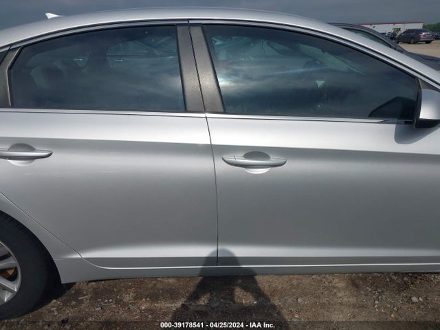 Hyundai SONATA SE 2016 5NPE24AF4GH307257 Image 13