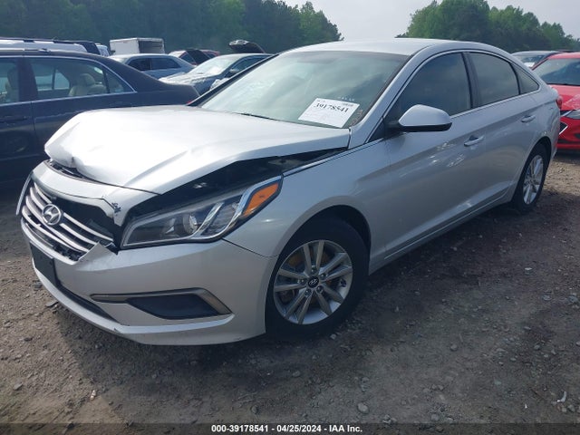 Hyundai SONATA SE 2016 5NPE24AF4GH307257 Image 2