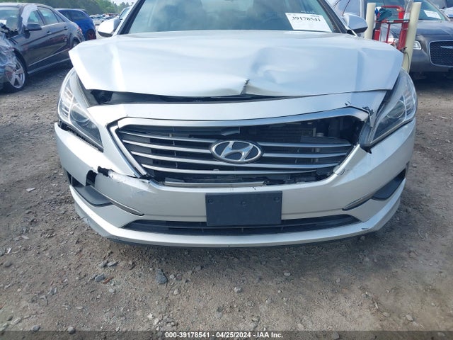 Hyundai SONATA SE 2016 5NPE24AF4GH307257 Image 6