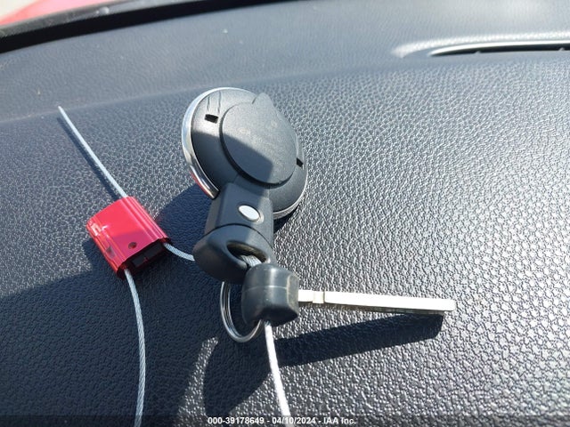 2009 MINI COOPER WMWMF33519TW71288 Photo 10