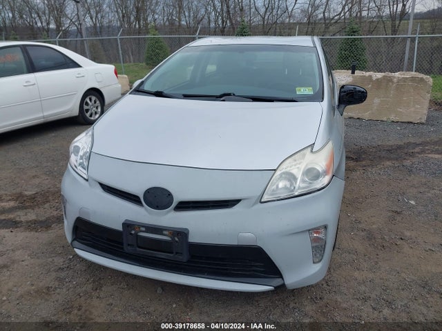 Toyota Prius Three 2014 JTDKN3DU0E1741274 Image 6