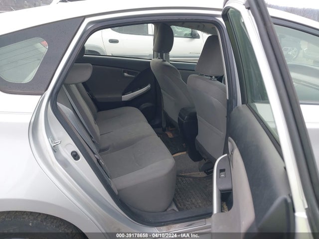 Toyota Prius Three 2014 JTDKN3DU0E1741274 Image 8