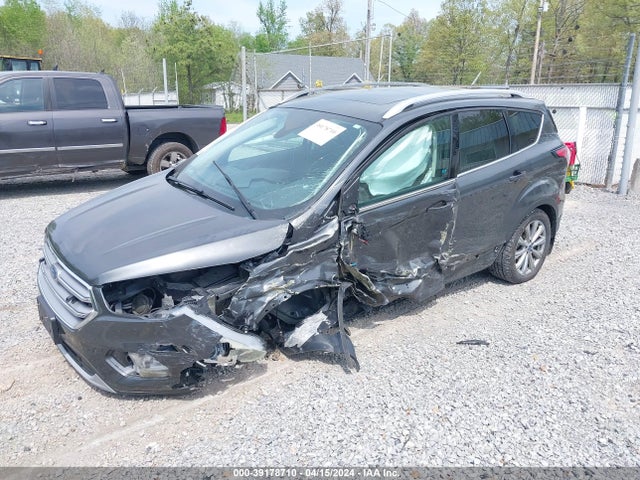 Ford Escape Titanium 2017 1FMCU9J97HUC38477 Image 2