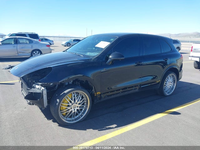 2016 PORSCHE CAYENNE WP1AC2A2XGLA86139 Photo 1