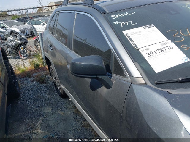Toyota RAV4 LE 2020 2T3H1RFV9LC085283 Image 13